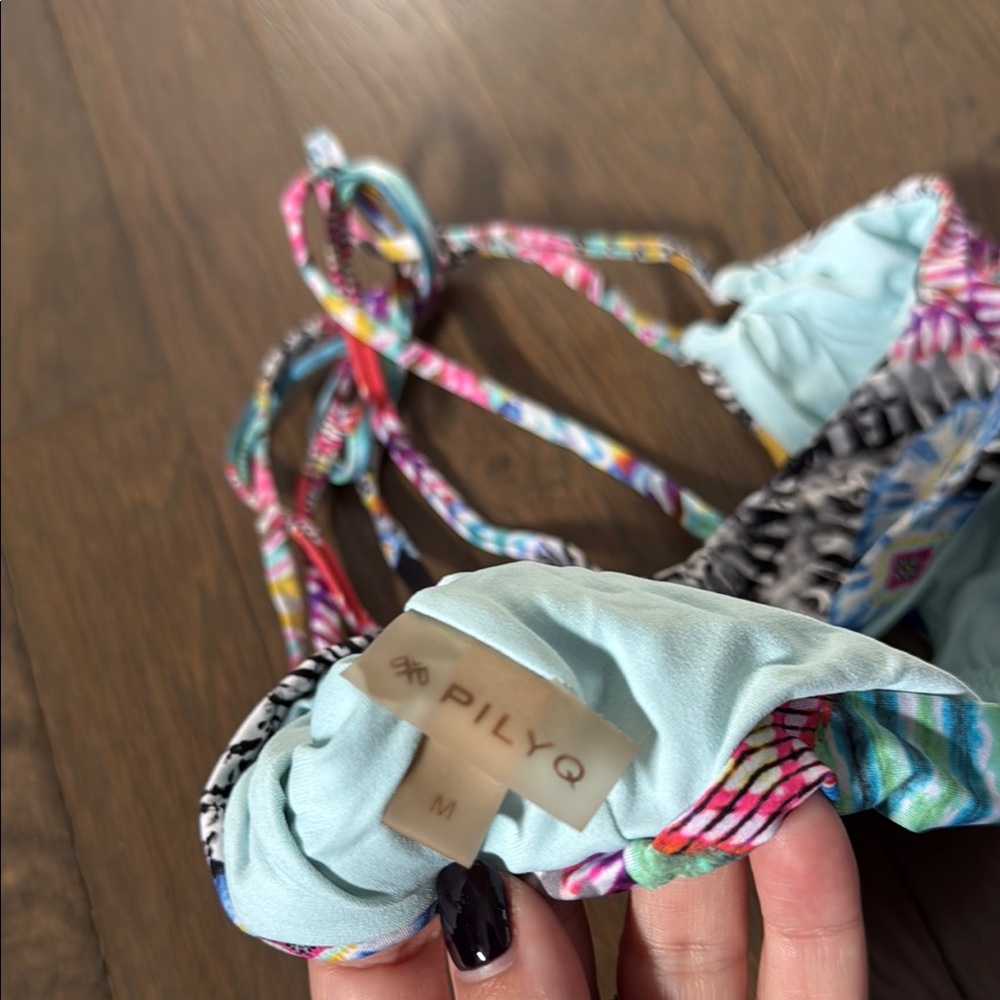 Colorful Patterned Bikini Set - Picture 5 of 9